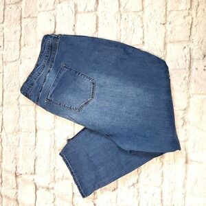 Justfab women's  Capri Jeans size 24W